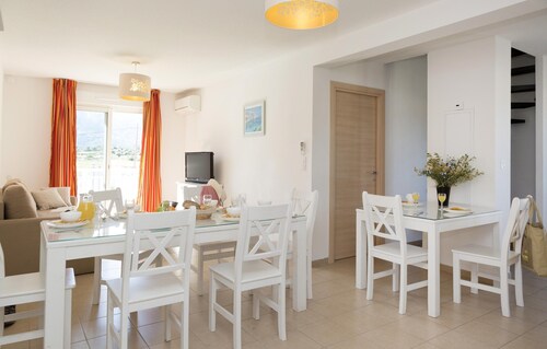 Apartment in the Hilly Landscape of Oletta