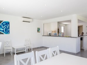 Reception - Apartment in the Hilly Landscape of Oletta (Oletta)