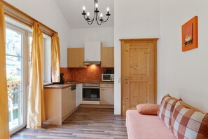 Apartment | Eigene Küche | Geschirrspüler, Hochstuhl