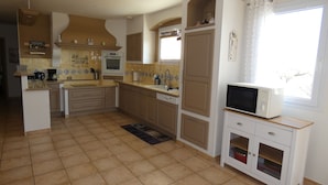 Unclassified image, 3 of 15, button - Villa With Private Pool, Views of the Ventoux (Saint-Paul-Trois-Chateaux)