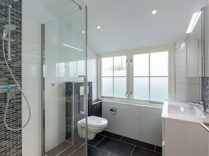 Bathroom - Very Attractive Holiday Home near Beach of Westkapelle (Westkapelle)