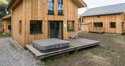 Deluxe Chalet With Whirlpool