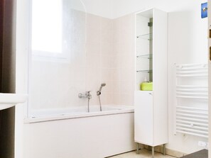 House | Bilik Mandi | Gabungan pancuran/tab mandi 
