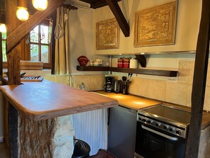 Private kitchen - Cottage in Vezere Valley Near Lascaux Caves (Les Eyzies)