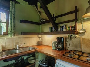 Private kitchen - Cottage in Vezere Valley Near Lascaux Caves (Les Eyzies)