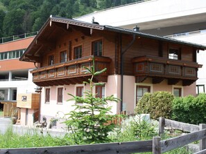 Chalet | Exterior - Chalet in Dienten in the Hochkoenig ski Region (Dienten am Hochkoenig)