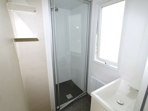 Bathroom - Mobile Home in Sachsenburg by River Drau (Sachsenburg)