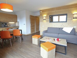 Apartment | Living room - Apartment on Slopes in Les Menuires (Les Belleville)