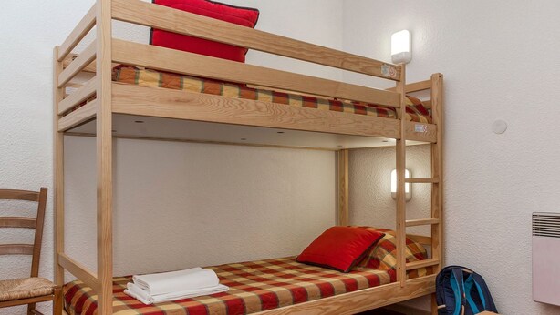 Apartment | Room amenity - Chalet in France With Balcony and Natural Charm (Valmeinier)