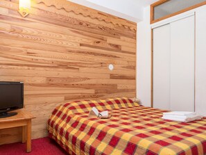 Room amenity - Chalet in France With Balcony and Natural Charm (Valmeinier)