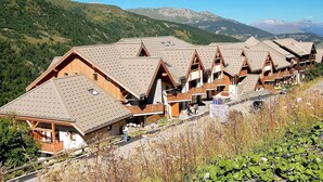 Exterior - Chalet in France With Balcony and Natural Charm (Valmeinier)