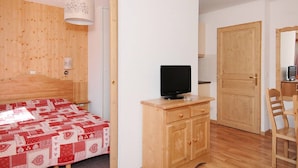 Chalet | Room amenity - Rustic Apartment in Valmeinie (Valmeinier)