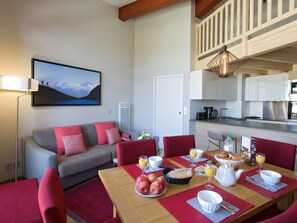 Apartment | Living room