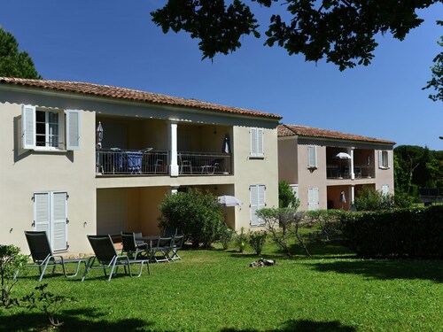 Comfortable Apartment With Dishwasher and AC, Beach at 300 m