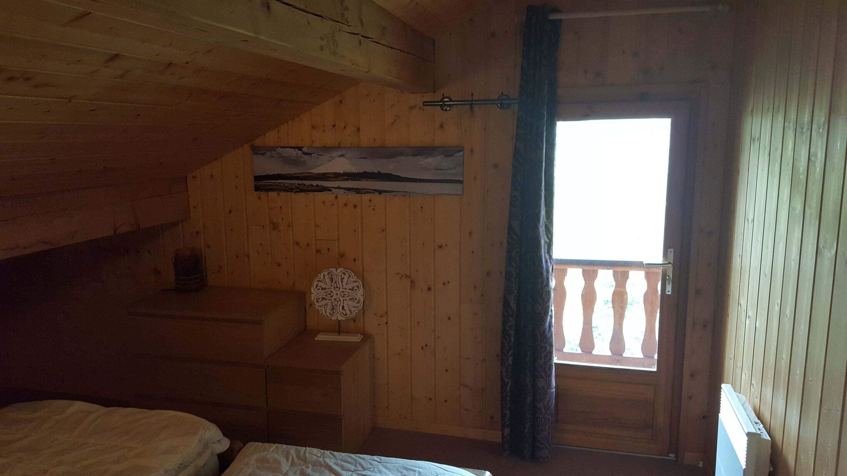 Chalet | 4 bedrooms, individually furnished