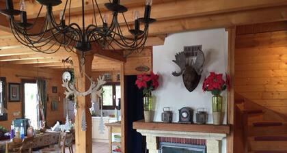 Chalet in Les Gets Near Ski Bus & Sauna