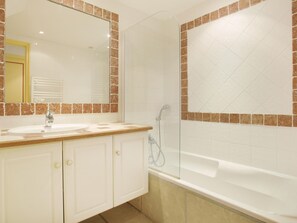 House | Bathroom - Maisonette in Gordes Near Vaucluse Hills (Gordes)