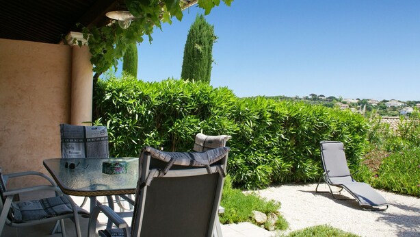 Villa | Balcony - Serene Holiday Home in Sainte-maxime With Swimming Pool (Sainte-Maxime)