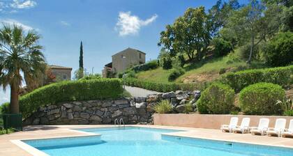 Serene Holiday Home in Sainte-maxime With Swimming Pool
