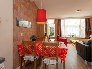 Dining - Unique Holiday Home With Jetty in Enkhuizen (Enkhuizen)