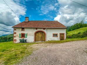 Exterior - Beautiful Holiday Home Near Forest in Vagney (Vagney)