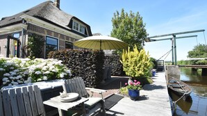 Exterior - Spacious Family House on Islet with Large Garden near Beach & Amsterdam (De Woude)