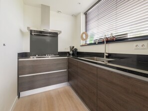 Highchair - Holiday Home With Sauna (Egmond aan den Hoef)