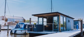 Harbour Lodge at Uitgeestermeer View