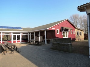 Balcony - Group Accommodation Near the North Sea (Ellemeet)