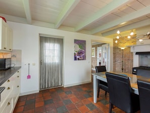 Dining - Nice Family Home in Westkapelle With Private Garden (Westkapelle)