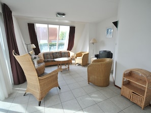 Living room - Detached Villa With Whirlpool and Dishwasher Near the Sea (Scharendijke)