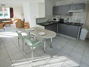 Dining - Detached Villa With Whirlpool and Dishwasher Near the Sea (Scharendijke)