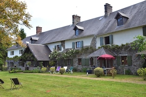 House | Exterior - Saint-sauveur Hideaway (Saint-Sauveur-Villages)