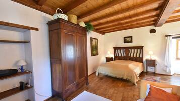 2 bedrooms, individually furnished, bed sheets