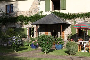 House | Exterior - Saint-sauveur Hideaway (Saint-Sauveur-Villages)