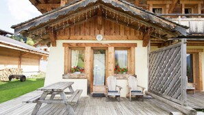 Balcony - Pretty Apartment in a Separate Mountain Chalet (Notre-Dame-de-Bellecombe)