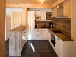 Chalet | Private kitchen | Highchair