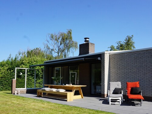 Brilliant Bungalow in Kamperland by the Lake