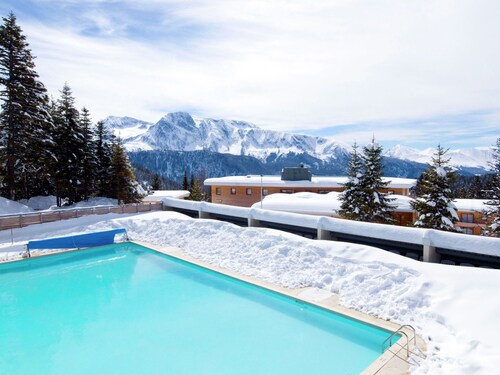 Comfy Apartment With a Balcony Located in Chamrousse