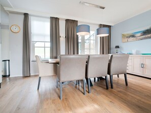Dining - Holiday House With Whirlpool and Sauna in Peaceful Surroundings in Zeeland (Colijnsplaat)