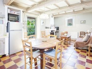 Cottage | Dining - Cottage in Oppede With Poolside Bliss (Oppede)