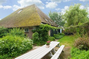 House | Exterior - Inviting Farmhouse in 't Zand near Marine Museum (t Zand)
