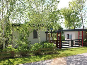 Unclassified image, 3 of 28, button - Charming Chalet in Goedereede With Garden (Goedereede)