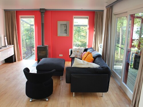 Charming Chalet in Goedereede With Garden
