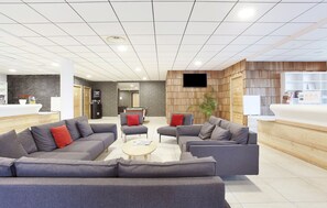 Reception - Cozy Balcony Apartment (La Clusaz)