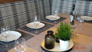 Dining - Modern Apartment in Dienten Near Hochkönig's Walking Area (Dienten am Hochkoenig)