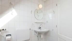 Huoneisto | Kylpyhuone | Kylpyamme, pyyhkeet