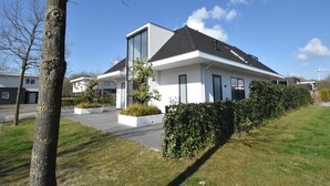 Unclassified image, 3 of 26, button - Modern 6-person Villa in a Quiet Spot in the Middle of Nature (Zeewolde)
