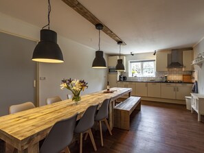 House | Dining - Holiday Home in Meliskerke Near Beaches (Meliskerke)