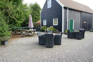 Exterior - Holiday Home in Meliskerke Near Beaches (Meliskerke)